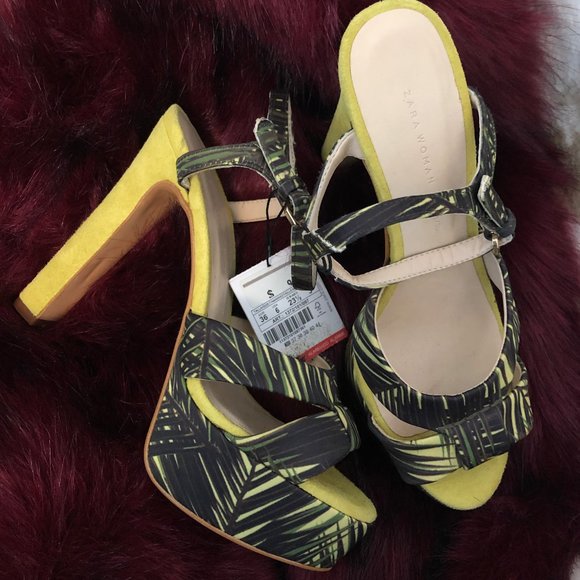 ⭐️HOST PICK⭐️  ZARA Exotic Palmtree Leaf Platform Sandals - Picture 1 of 8
